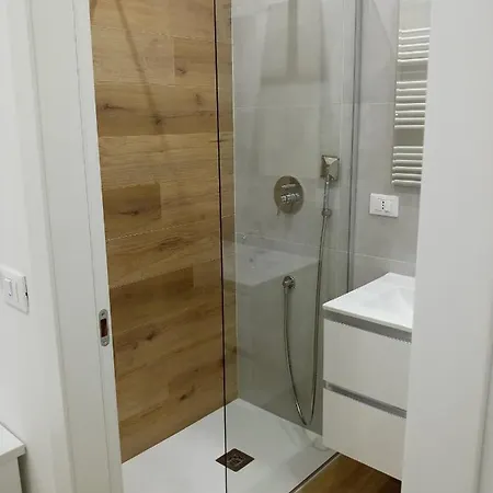 Rosa House B&B 볼로냐