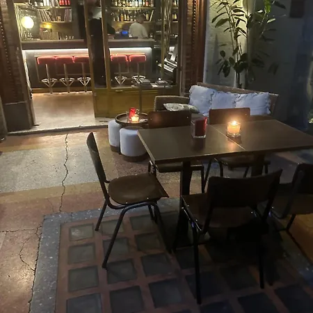 Rosa House B&B 볼로냐